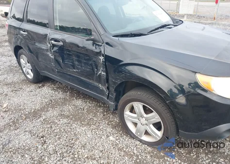 2010 Subaru Forester 2.5X Premium из США, поврежденный, VIN JF2SH6CC0AG772647